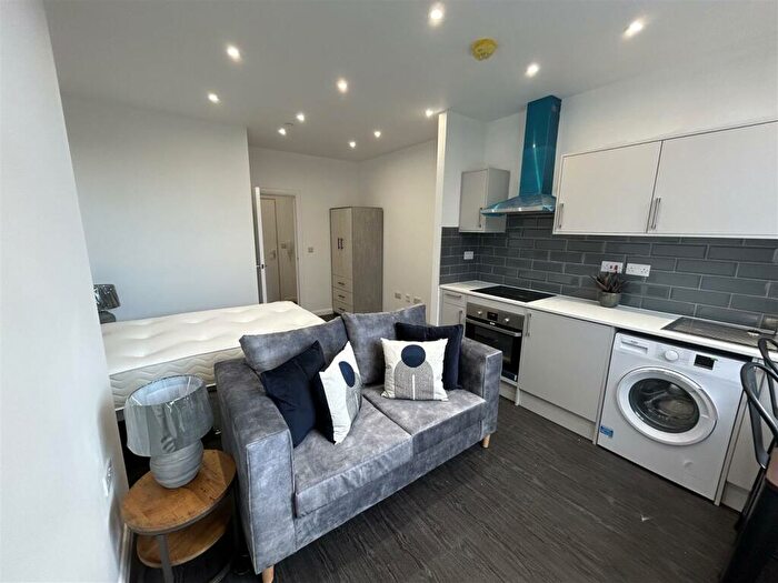 Apartment To Rent In Spectrum House, East Parade, Bradford, BD1