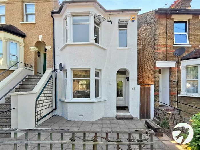 3 Bedroom House To Rent In Picardy Road, Belvedere, DA17
