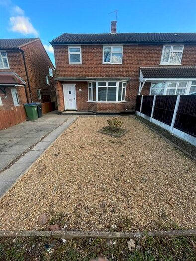 3 Bedroom Semi-Detached House To Rent In Redwood Road, Walsall, WS5