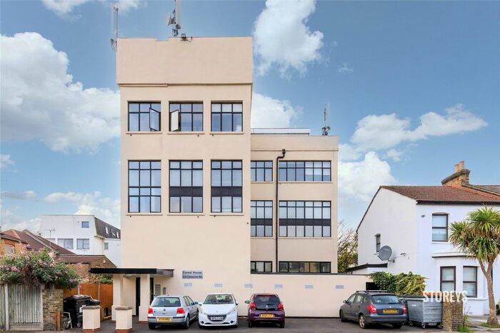 4 Bedroom Flat To Rent In Carnarvon Road, South Woodford, London, E18