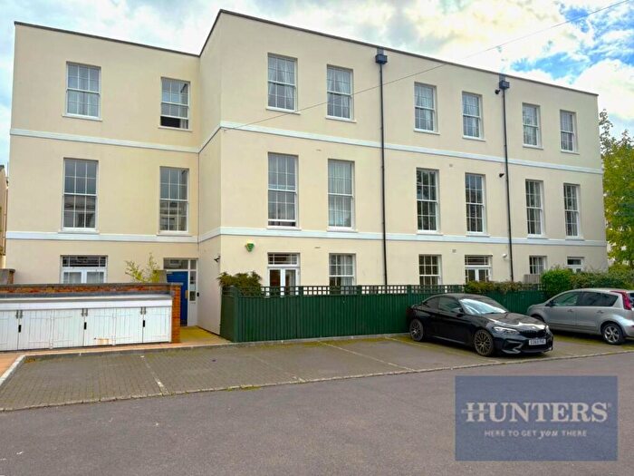 2 Bedroom Apartment To Rent In Festival House, Berkeley Street, GL52
