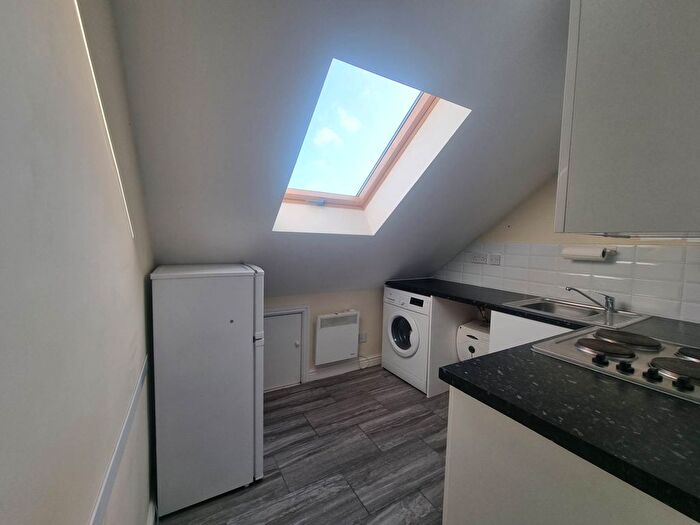 1 Bedroom Flat To Rent In The Roundway, Tottenham, N17