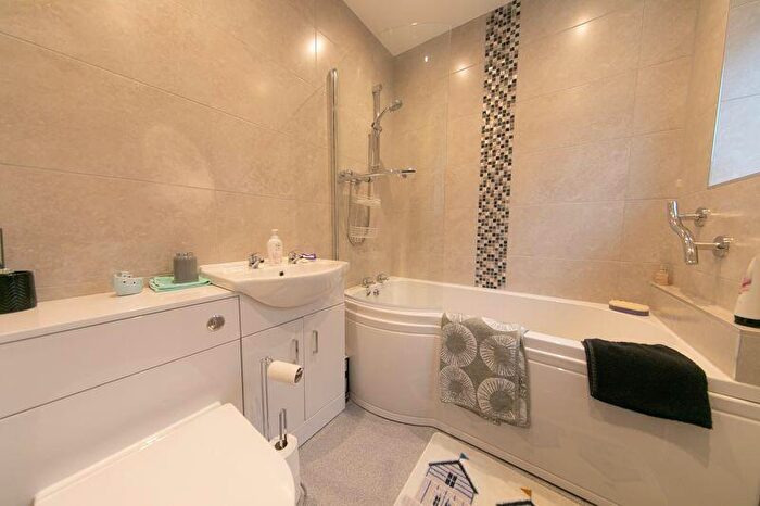 2 Bedroom Bungalow For Sale In No., Coniston Avenue, Knott End-on-Sea., FY6