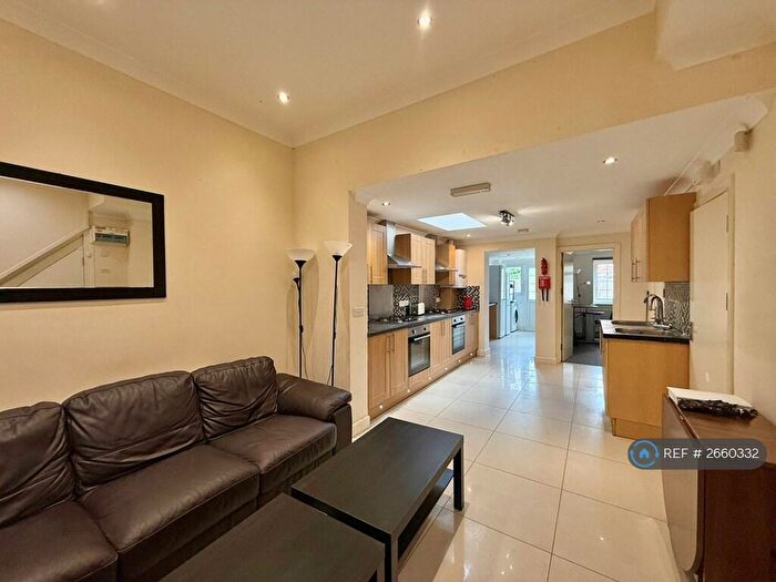 8 Bedroom Terraced House To Rent In Blenheim Road, Reading, RG1