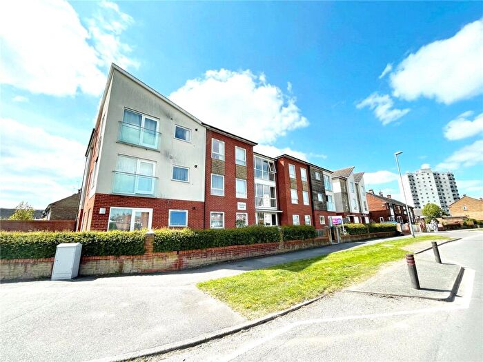 2 Bedroom Flat To Rent In Blacon Point Road, Blacon, Chester, Cheshire, CH1