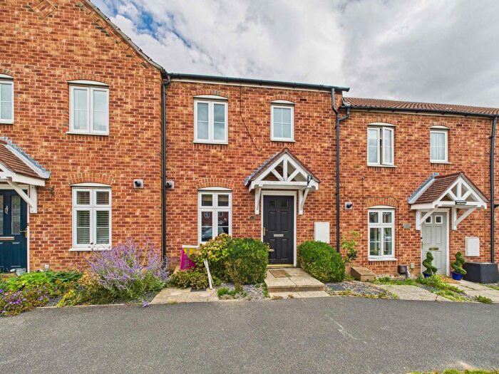 3 Bedroom Terraced House To Rent In Lake View, Pontefract, WF8