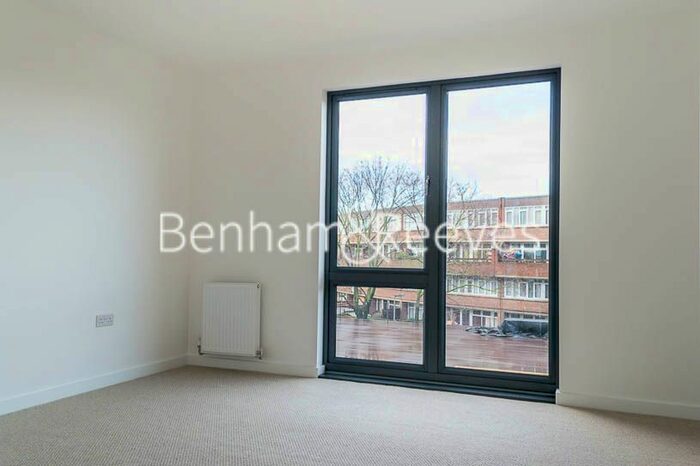 1 Bedroom Flat To Rent In Stewarts Road, London, SW8