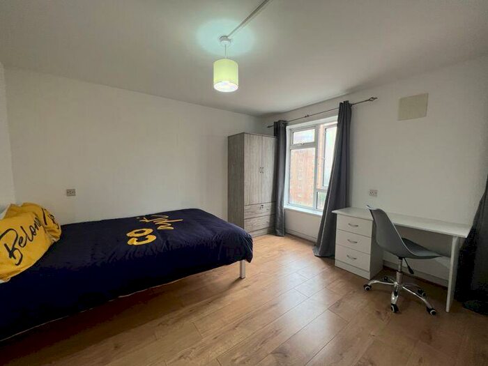 3 Bedroom Flat To Rent In John Street, Brighton, BN2