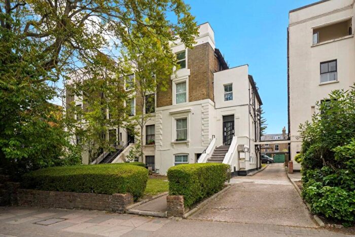 1 Bedroom Apartment For Sale In Camden Road, London, N7