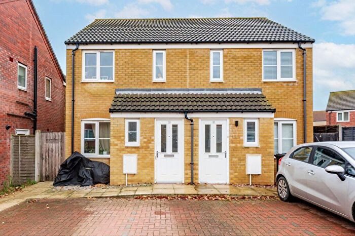 2 Bedroom Semi Detached House For Sale In Hunton Road, Oulton, NR32