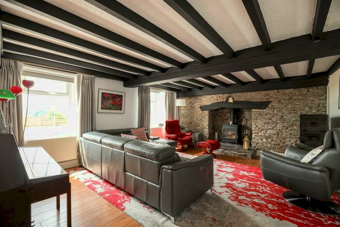 5 Bedroom Farm House For Sale In Castellau, Near Llantrisant, Rhondda Cynon Taff, CF72
