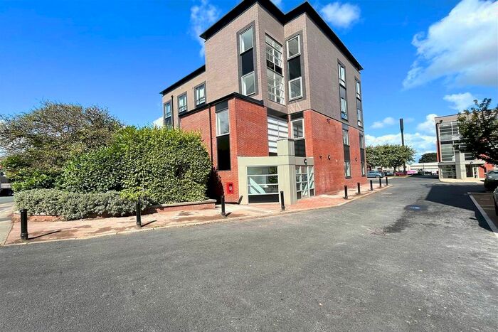 2 Bedroom Flat To Rent In Crossford Court, Dane Road, Sale, M33