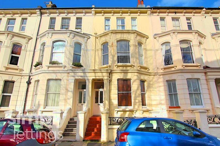 Flat To Rent In Albert Road, Brighton, BN1