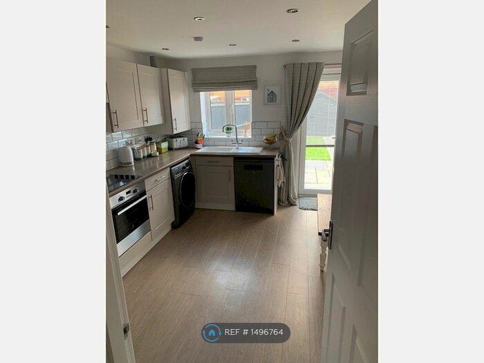 4 Bedroom End Of Terrace House To Rent In Brimley Grove, Bridgwater, TA6