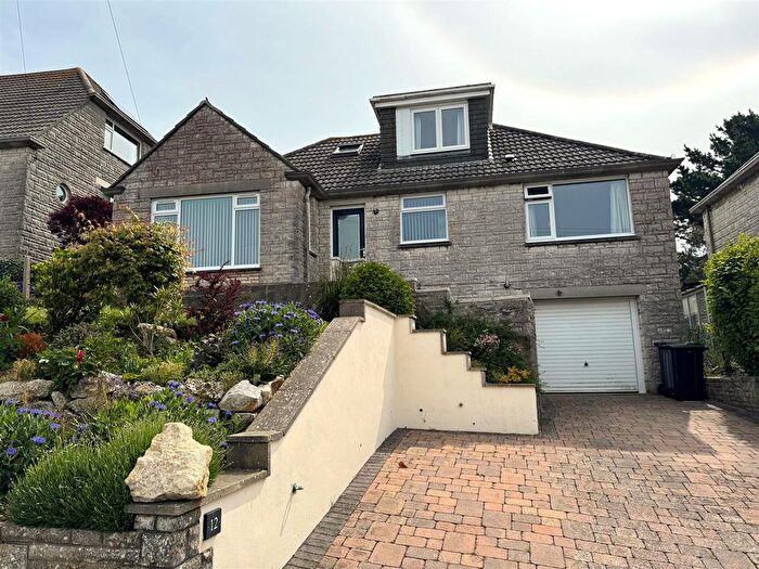 3 Bedroom Chalet For Sale In Overcombe Drive, Weymouth, DT3