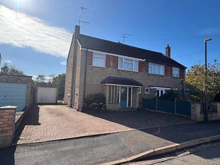 3 Bedroom Semi Detached House For Sale In Haswell Close, Rugby, CV22