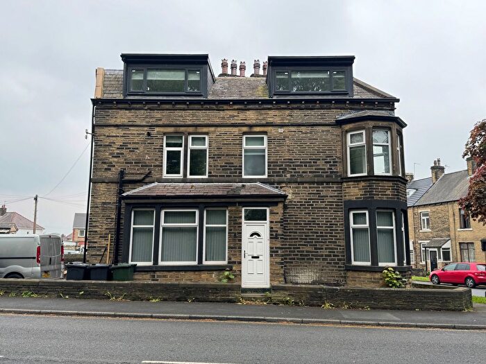 2 Bedroom Flat To Rent In Squire Lane Bradford, BD8
