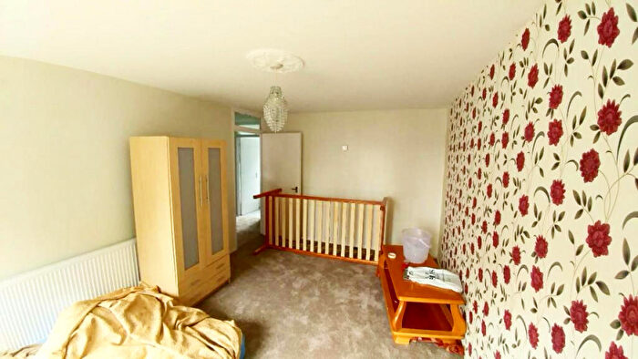 1 Bedroom Apartment For Sale In Bateman Close, Barking, IG11