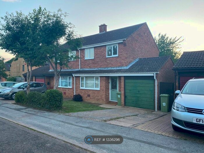 3 Bedroom Semi-Detached House To Rent In Edrich Avenue, Milton Keynes, MK6