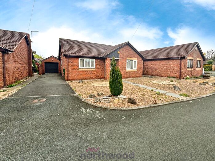 3 Bedroom Bungalow To Rent In St Marys Drive, Dunsville, Doncaster, DN7