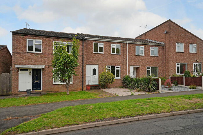 2 Bedroom Town House To Rent In Ruston Close, Holme Hall, S40