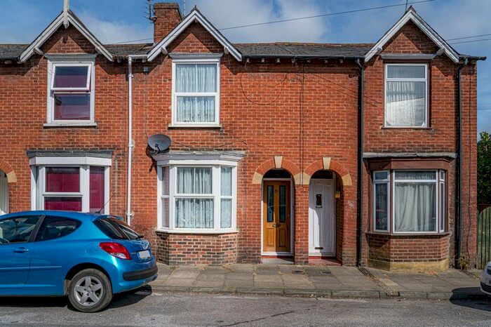 3 Bedroom Terraced House To Rent In Martyrs Field Road, Canterbury, CT1