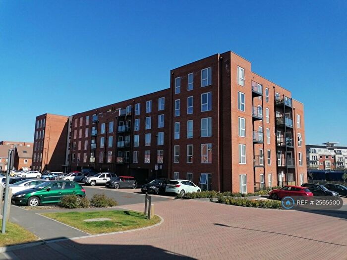 2 Bedroom Flat To Rent In Lambert Court, Basingstoke, RG21