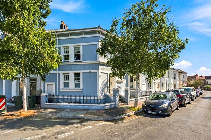 2 Bedroom Flat For Sale In Upper Hamilton Road, Brighton, BN1