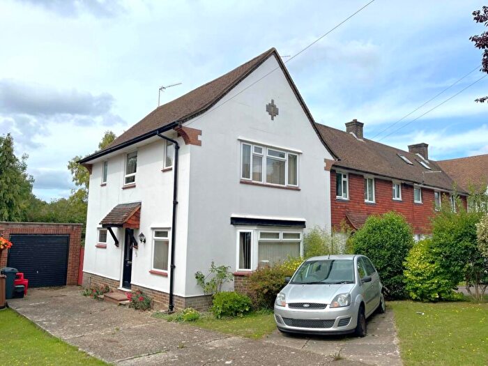 3 Bedroom End Of Terrace House For Sale In Upland Way, Epsom, Surrey, KT18