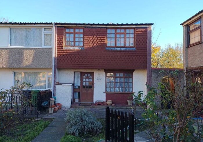 3 Bedroom End Terrace House For Sale In Tom Mann Close, Barking, Essex, IG11