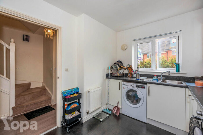 3 Bedroom End Of Terrace House For Sale In Lockwood Place, Dartford, DA1
