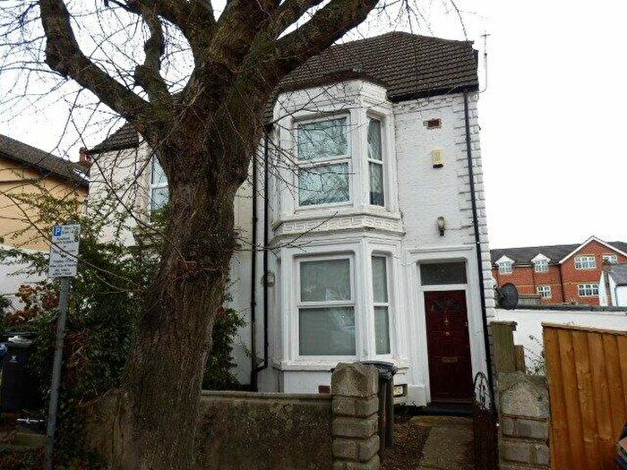 6 Bedroom Semi-Detached House To Rent In Peterborough Avenue, High Wycombe, HP13