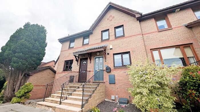 2 Bedroom Terraced House For Sale In Kingshill Avenue, G68