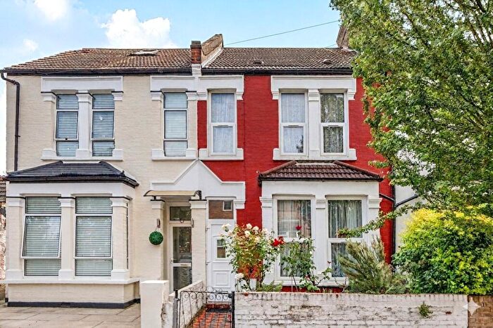 3 Bedroom Terraced House For Sale In Moffat Road, Palmers Green, London, N13