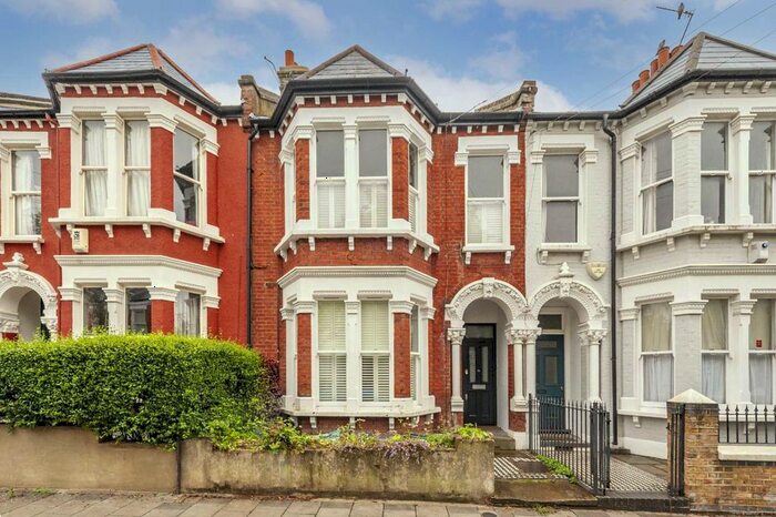 3 Bedroom Property To Rent In Shandon Road, London, SW4