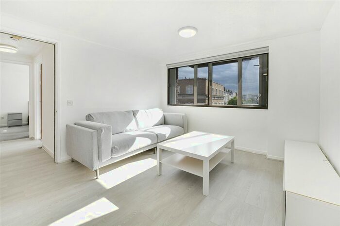 2 Bedroom Flat To Rent In Earls Court Road, Earls Court, London, SW5