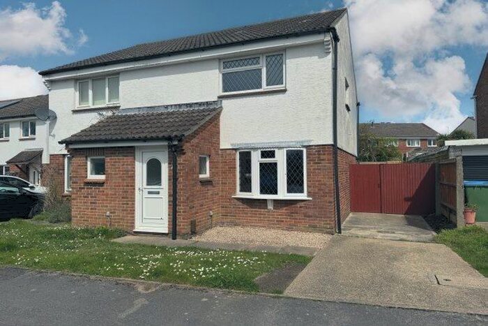 2 Bedroom Property To Rent In Trevose Way, Fareham, PO14