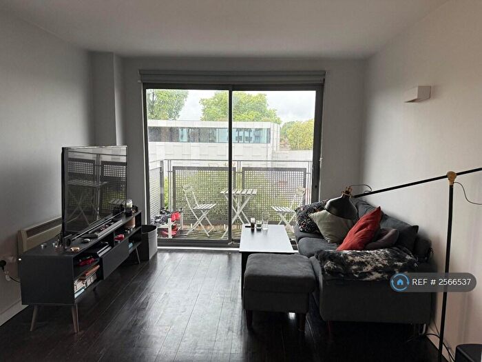 1 Bedroom Flat To Rent In Deals Gateway, London, SE13