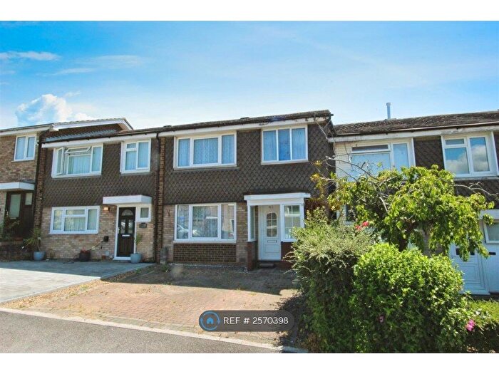 3 Bedroom Terraced House To Rent In Prince Charles Avenue, Minster On Sea, Sheerness, ME12