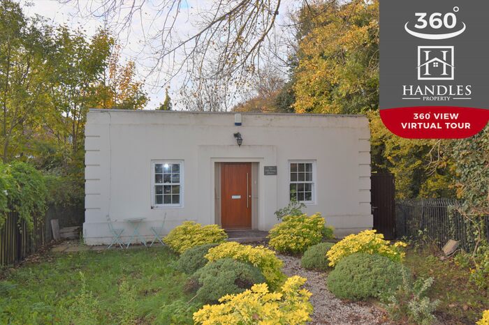 2 Bedroom Bungalow To Rent In Station House, Old Warwick Road, Leamington Spa, Warwickshire, CV31