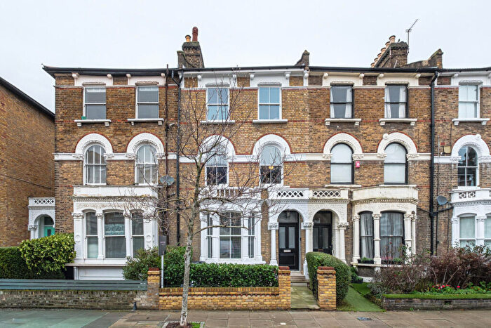 4 Bedroom Terraced House For Sale In Digby Crescent, London, N4