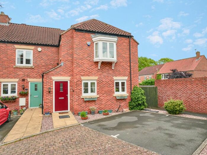 3 Bedroom End Terrace House For Sale In Blacksmith Court, Easingwold, York, YO61