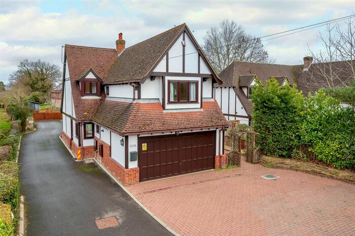 4 Bedroom Detached House To Rent In Forest Road, Hayley Green, Warfield, Bracknell, RG42