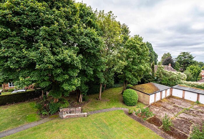 2 Bedroom Flat To Rent In Broomfield House, Stanmore Hill, Stanmore, Greater London, HA7