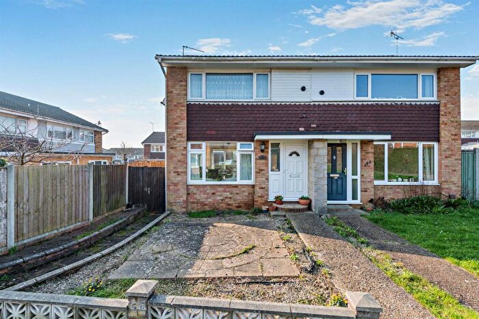 2 Bedroom Semi Detached House For Sale In Merton Road, Bearsted, Maidstone, ME15