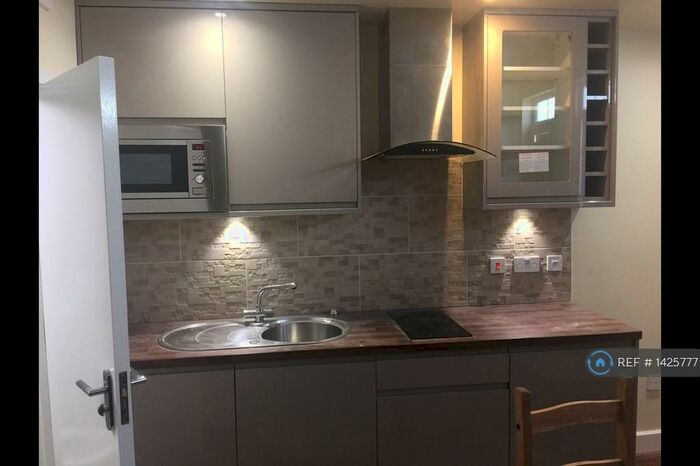 Studio To Rent In Old Christchurch Road, Bournemouth, BH1