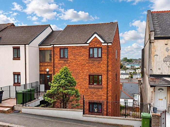 2 Bedroom Flat For Sale In Leeside Court, Stoke, Plymouth. Stoke Village On The Doorstep – A Superb Two-Bedroom Refurbishment Opportunity, PL2