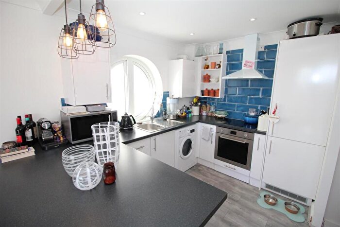 2 Bedroom Apartment To Rent In Moriconium Quay, Poole, BH15