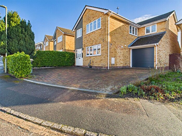 4 Bedroom Detached House To Rent In Middle Way, Chinnor, Oxon, OX39