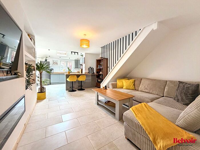3 Bedroom End Of Terrace House For Sale In Peacock Close, Cheltenham, GL51
